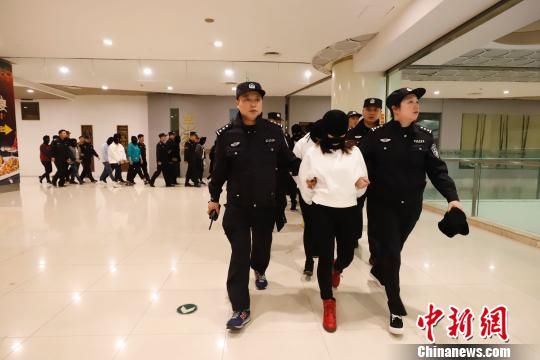 团伙作案偷手机最新动态，揭示犯罪手法与防范策略